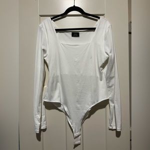 NEVER WORN - VICI square neck bodysuit